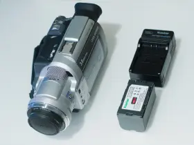 Pv-dv953d-s Panasonic As-is Read Desc Pv-dv953d Mini Dv Sd Vintage Camcorder 3ccd Digitizer