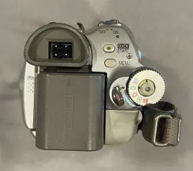 Pv-gs180 Panasonic 3ccd 2.3 Mega Pixels Minidv Silver Compact Digital Camcorder #2