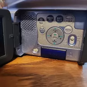 Pv-gs2 Panasonic 22x Optical Minidv Digital Video Camera Camcorder #3