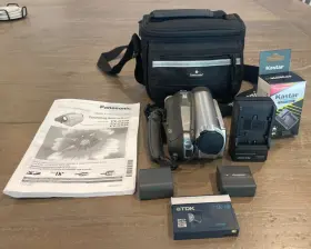 Pv-gs29 Panasonic Minidv 30x Zoom Camcorder Video Camera 2 Battery/charger Read