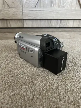Pv-gs36 Panasonic Mini Dv Camcorder 30x Zoom With Extras