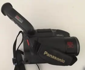 Pv-iq-d426 Panasonic Palmcorder Iq With Charger Bag Cables