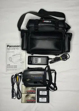 Pv-iq225 Panasonic Palmcorder Iq Camcorder With Bag 2 Batteries And Charger Works