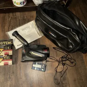 Pv-iq225d Panasonic Palmcorder Untested Without Battery Charger Lot With Bag