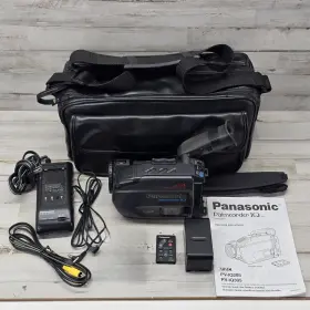 Pv-iq305 Panasonic Palmcorder Iq Vhs-c Video Camera Bundle Read