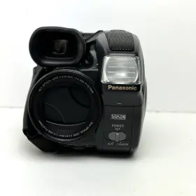 Pv-iq503d Panasonic Palmcorder Iq Pv-d426d Video Camera For Parts Or Repair