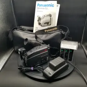 Pv-iq504d Panasonic Palmcorder Iq Tested Charger Case 3 Tapes Manual