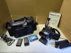 Pv-iq575 Panasonic Palmcorder Pv-l658 Vhs-c Camcorder And Case Tested