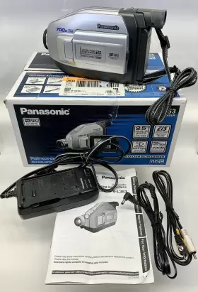Pv-l353d Panasonic Palmcorder 700x Digital Zoom With Charger &power Cord Tested Box