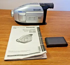 Pv-l354 Panasonic Palmcorder Camcorder W Manual And Battery Needs Clock