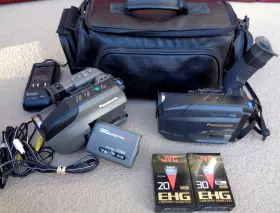 Pv-l580d Panasonic Pv-l508d Vhs-c Camcorder Lot Pv-a208d With Bag Extras Tested Working