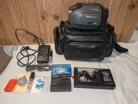 Pv-l550d Panasonic Palmcorder Vhs-c Video Camera Camcorder Tested Works