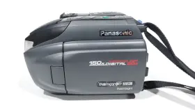 Pv-l621 Panasonic Palmcorder Vhs-c Camcorder Video Camera Vhsc Cassette Battery #2