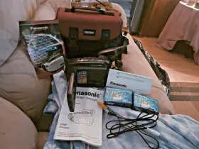 Pv-l647d Panasonic Palmcorder Palmsight Camcorder Model # No Battery
