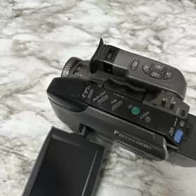 Pv-l650 Panasonic Pv-l650#us-000 Palmcorder Vhs-c Camcorder With Battery Untested #2