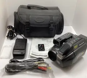 Pv-l651 Panasonic Palmcorder Camcorder With Manual/battery/remote/charger/case Ex
