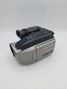 Pv-l758d Panasonic Camera Vhsc Hd 23x Zoom Lens 50x Digital No Battery