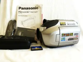 Pv-l759 Panasonic Palmcorder Camcorder