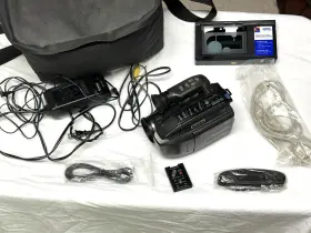 Pv-l858d Panasonic Palmcorder Vhs-c Photoshot Camcorder With Bag And Charger