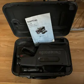 Pv-604 Panasonic Pv604 Omnivisionvhs Camcorder With Case - Untested As-is