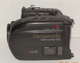 Q404 Panasonic Pv- Vhsc Video Movie Camera Camcorder Parts Or Repair Not Working