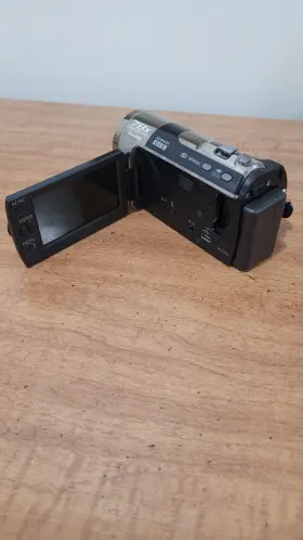 Sdr-s10p1 Panasonic Sdr-s70 Camcorder Used No Memory Card Included #3