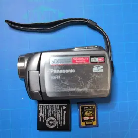 Sdr-s7pc Panasonic Camcorder Video Camera 10x Optical Zoom Battery And Memory