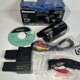 Sdr-t50p Panasonic Sd Video Camera 4 Gb Built In Memory Battery 78x Zoom Works