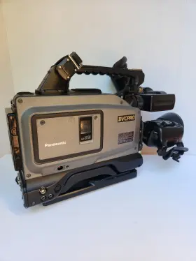 Vdcpcajd700p Panasonic Aj-d215p Dvcpro Broadcast Camera With Fujinon Lens T14x5.5brm4 Case
