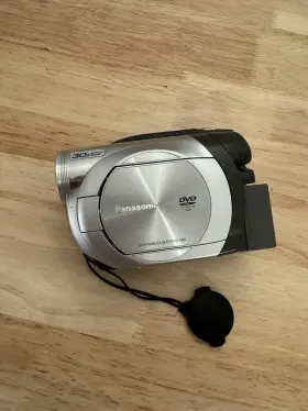 Vdr-d100 Panasonic Dvd Camcorder With 30x Optical Zoom