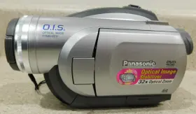 Vdr-d220 Panasonic Model Dvd Video Camera With Bag And Charger Read