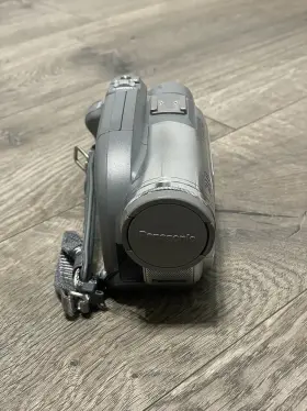 Vdr-d250 Panasonic Dvd Video Camcorder 2.3 Mp Silver Tested No Battery / Charger