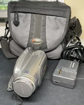 Vdr-d210 Panasonic Vdt-d210 Dvd Video Camera Palmcorder/camcorder Model No Battery