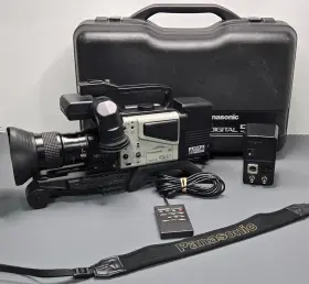 Wv-d5100 Panasonic Vintage Professional Camcorder With Hard Carrying Case
