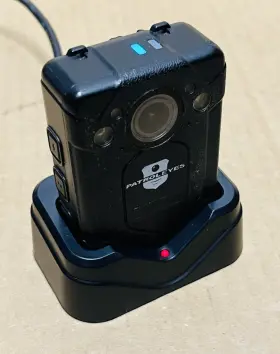 Patrol Eyes 683318833180 Max 2k Gps Auto-infrared Police Body Camera With Charging Dock