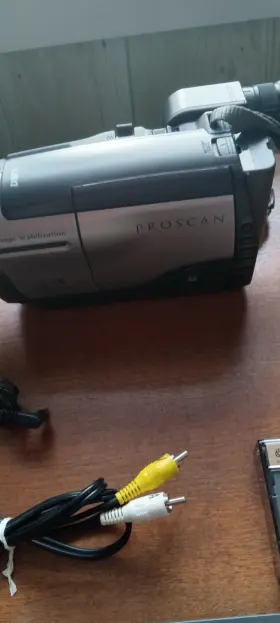 Pro598 Proscan Pro598-8mm Camcorder 32x Digital Zoom Battery Pack And Charger Used #3