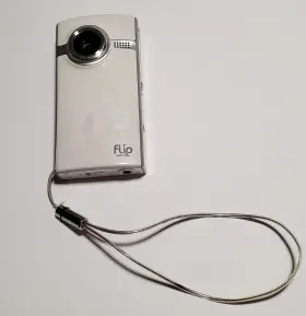 F230w Pure Digital Technologies Flip Video White / Silver Usb Camera For Parts Or Repair