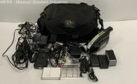 Vm-l153-d Quasar Palmcorder Vhs C Model Video Camera As Is