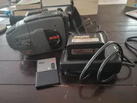 C178 Rca Cc178 Camcorder - Grey Untested With Strap Accessories Batteries Cords