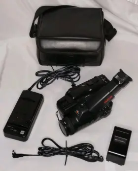 Ccs-801 Rca Pro 8 845 Handheld 8mm Camcorder With Charger And Accessories