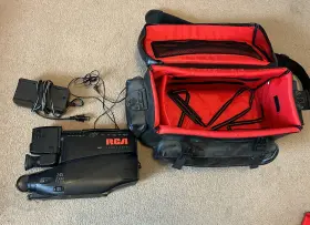 Dsp3-cc423 Rca Vintage Dsp3 Vhs Camcorder With Charger And Case Bag