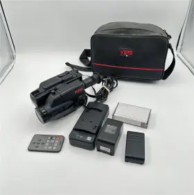 E72532 Rca Pro 8 Video Camera 10x Zoom Recorder Handheld With Power Pack Carry Bag