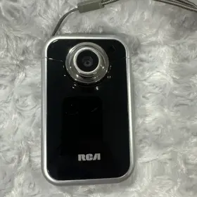 Ez206-a Rca Small Wonder Video Camcorder/camera Ez206a 1.5 Inch Flip Screen Lcd Works Great