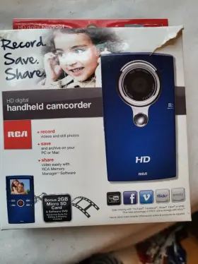 Ez2110 Rca Hd Digital Handheld Camcorder W 2gb Micro Sd Card