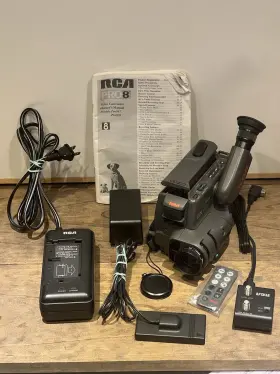 Pr0867 Rca Vintage Pro8 Video Camera Camcorder With Cords And Carry Case Read