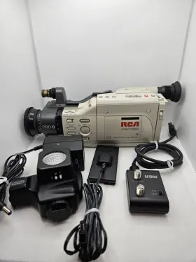 Pro810 Rca Pro 8 Camcorder With Battery Charger Batteries Remote Untested For Parts