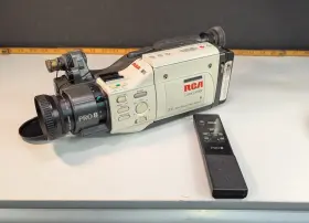 Pro815 Rca Pro 8 Camcorder For Parts Untested With Remote And Battery