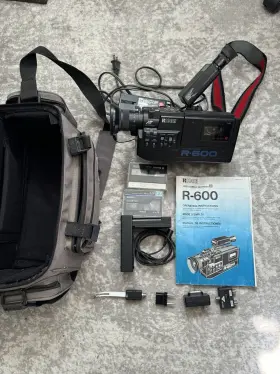 R-600 Ricoh Vintage Video Camera Recorder And Accessories Mustang Bag Untested