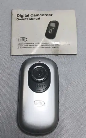 Aa080160627 Sakar 38692 Quickflix Digital Camcorder Silver With Owners Manual