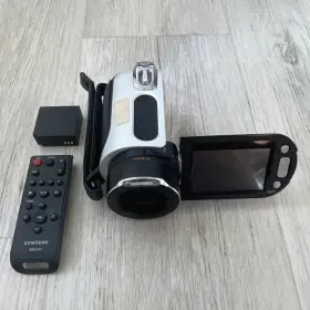 Hmx-h105 Samsung Hmx-h105/xaa S10 Full Hd Camcorder 10x Zoom Sdhc Lcd Remote Battery